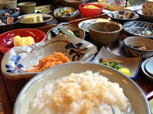 3ホテル朝食読谷焼２500.jpg