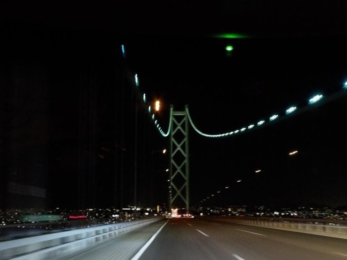 AKASHIOOHASHI_R.jpg