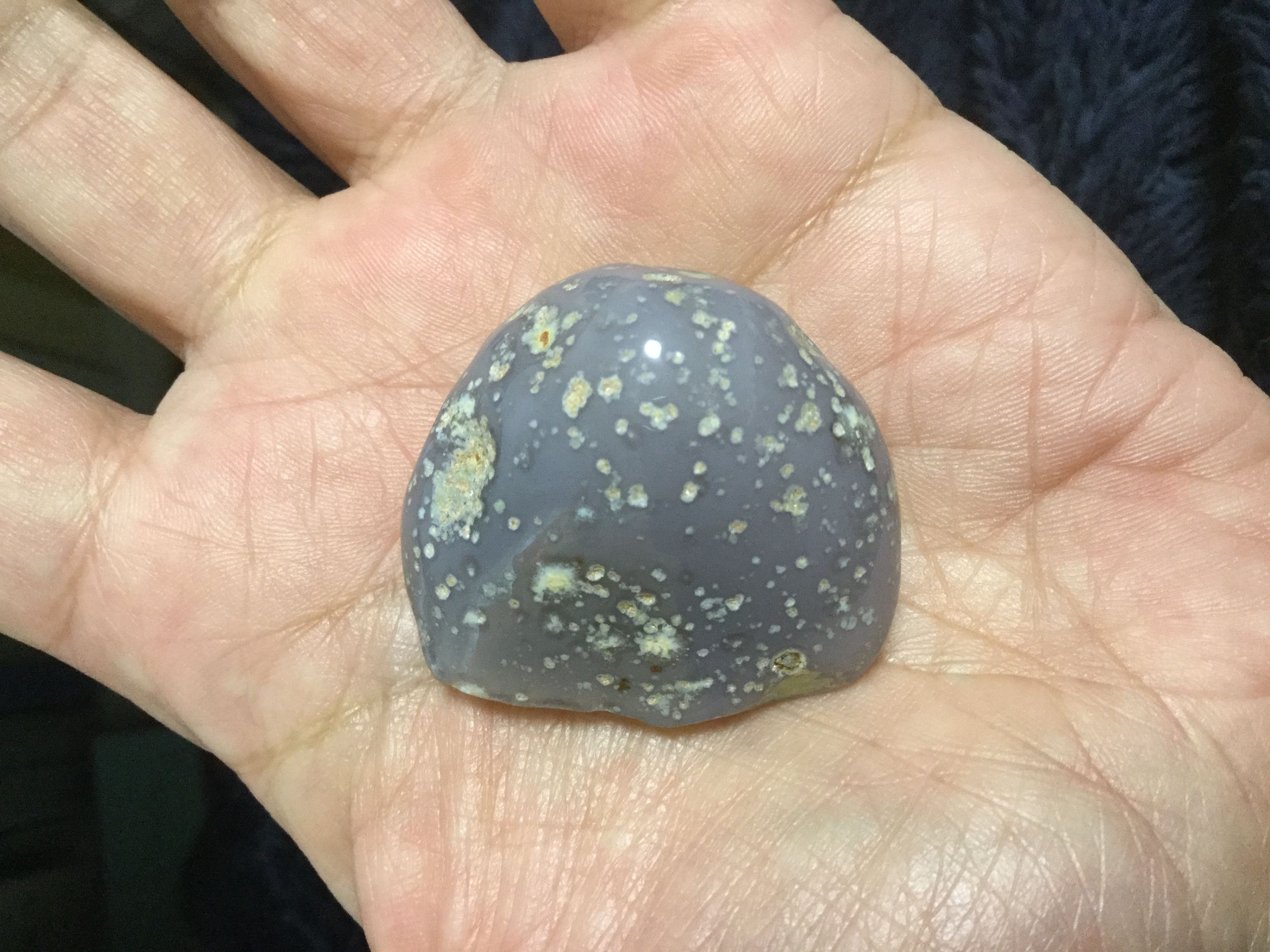 メノウとして売られていた原石。 | 石の王国 - 楽天ブログ
