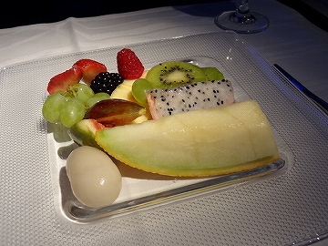 カタール航空　ビジネスクラス　機内食