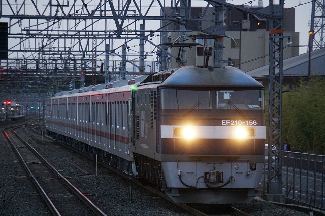 DE10 1743=EF210-156牽引 東武 70000系 71706F編成 甲種6