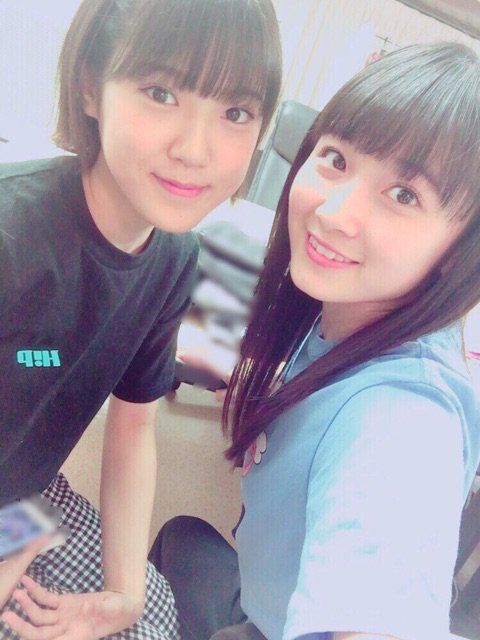 森戸知沙希・山木梨沙・小関舞・船木結・梁川奈々美（カントリー