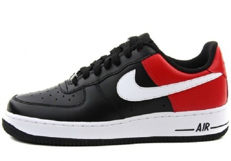NIKE AIR FORCE 1 '07