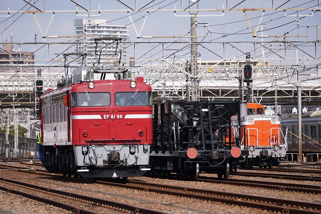 EF81 98牽引 水戸ホキ工臨 & EF64 1025牽引 鹿島貨物2