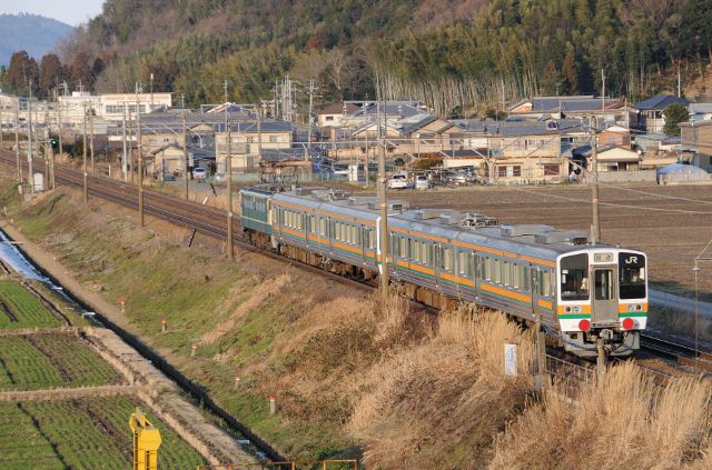 2012.2.1　9866ﾚ　EF65-1122　3