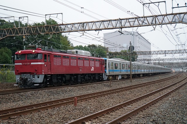 EF81 98牽引 水戸ホキ工臨 と EF81 139牽引 小田急4000形 配給の離合6