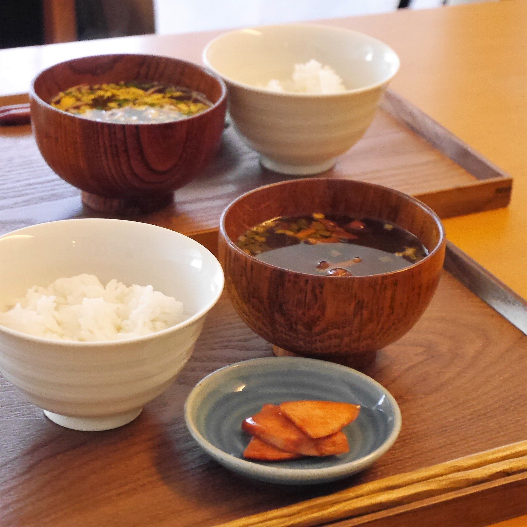 マルトモ_フリーズドライ味噌汁_食卓