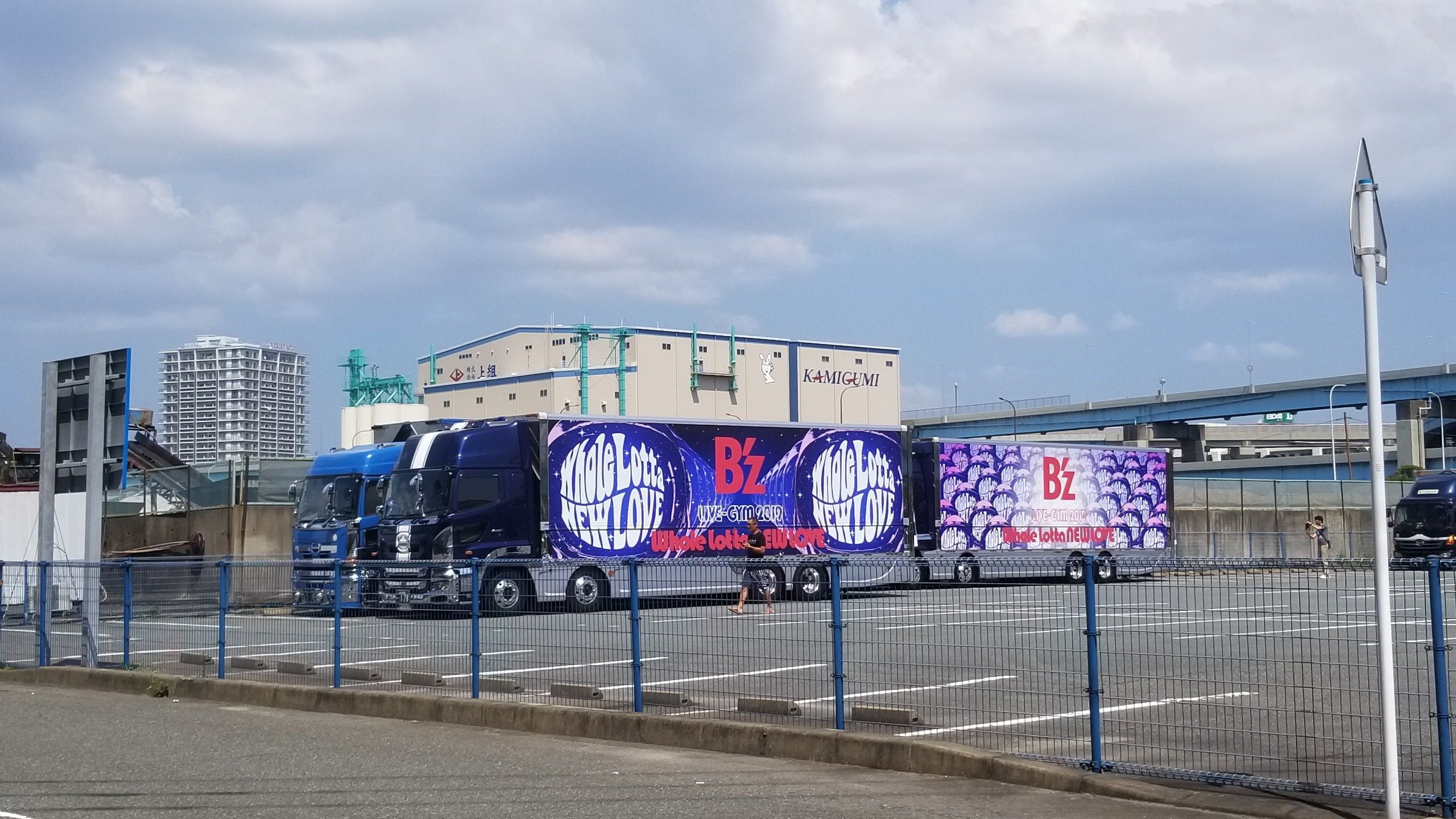 福岡 Zepp公演ツアートラック［B'z LIVE-GYM 2019 -Whole Lotta NEW