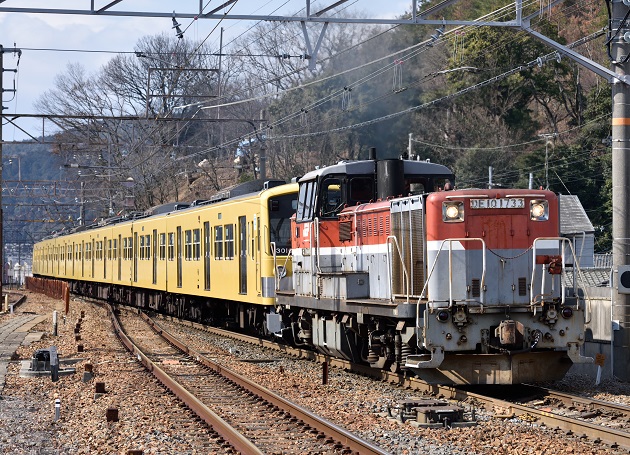 DE10-1733 2015.02.10 甲9860レ　西武3000系　1.jpg