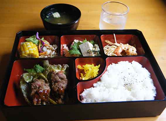 アメリカンステーションの「肉詰めピーマン」-1♪