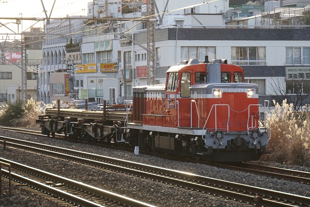 E351系 ｢ス－パーあずさ｣ & DE10 1685牽引 木更津チキ工臨7