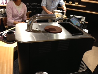 日本に10台しかない豆の機械