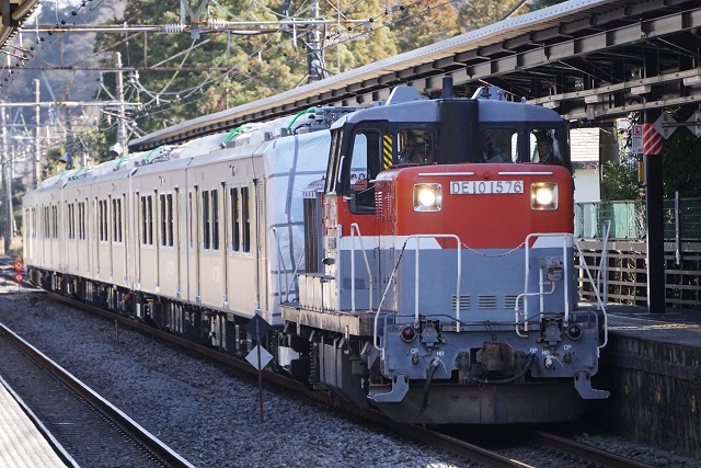 DE10 1576 & EF65 2081牽引 烏山線用 EV-E301系(V2編成～V4編成)甲種4