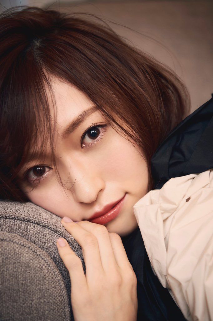 【限定品】元NGT48 山口真帆 プロデュース オリジナル香水 マホーレシャルム Amazon.co.jp: 山口真帆1st写真集 present : 山口 真帆: 本
