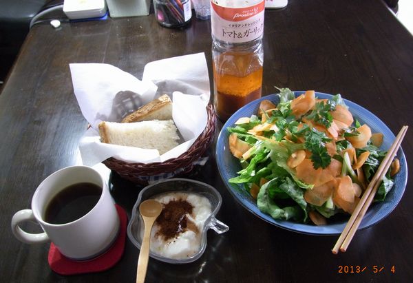 自宅での標準的な朝食.JPG