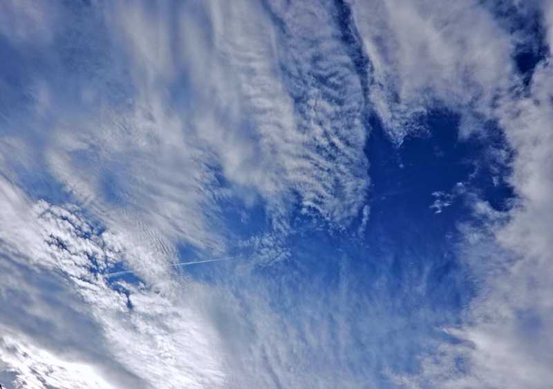 夏空飛行機雲2