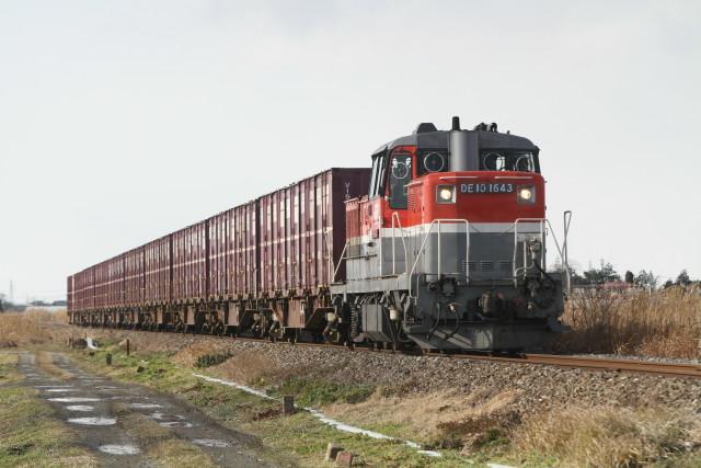 再開した 石巻線DE10貨物列車2