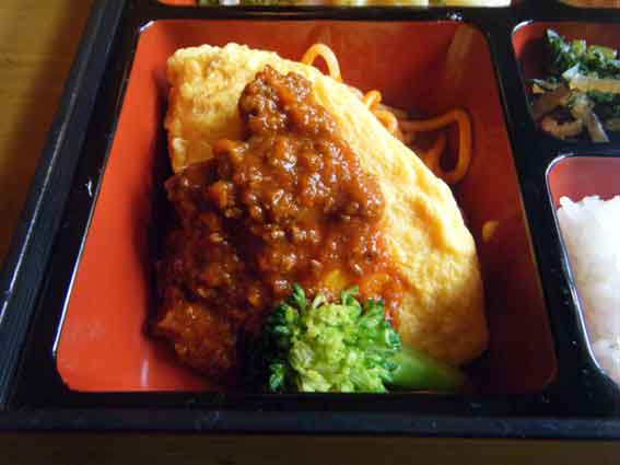 アメリカンステーションの「ミートオムレツ」-2♪