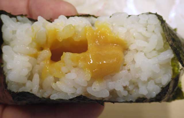 たまごかけご飯おにぎり3.jpg