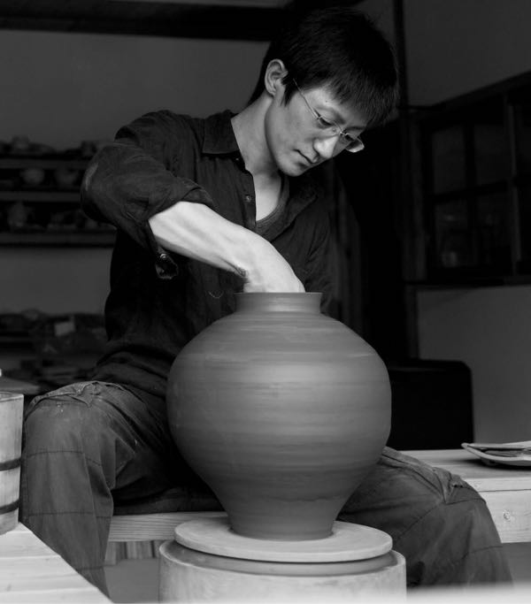 陶芸家 中野純（なかのじゅん） 櫟（クヌギ）灰釉面取花入・五段 中野 純 (@tatenogama) / Posts / X