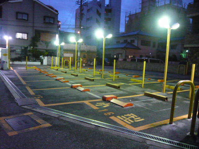駅前駐車場
