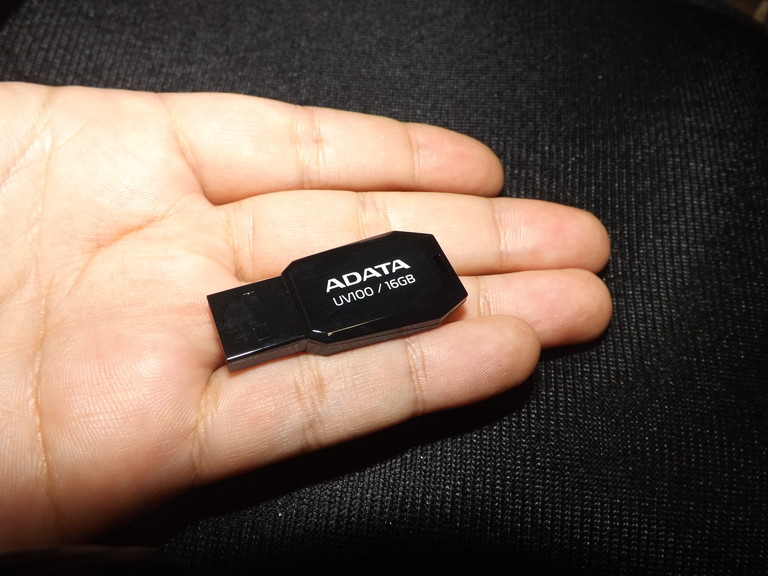 ADATA USBメモリー 16GB-3
