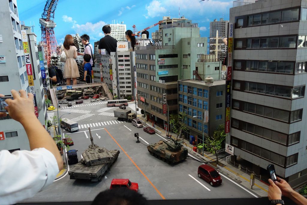 TOKUSATSU3.jpg