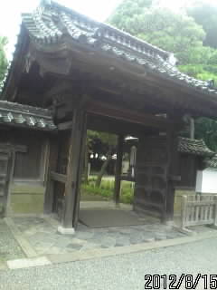 杏壇門の裏