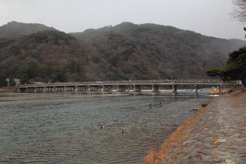 元旦の嵐山_003渡月橋.jpg