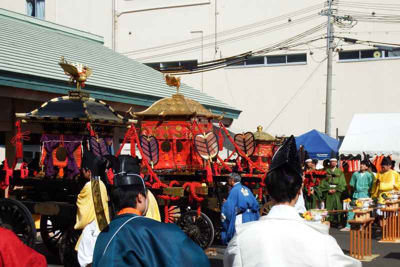 信頼-て 瑞啓作 北野神社「ずいき•祭り•」 - lyceemaputo.org