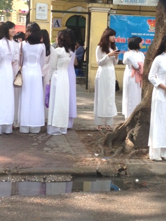 ao dai.jpg