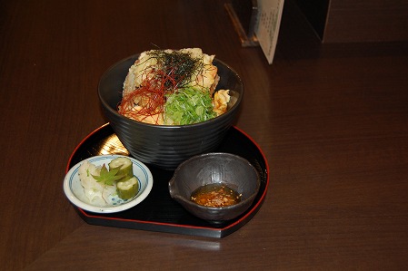 s-たっちょほねく丼（しんまち）.jpg