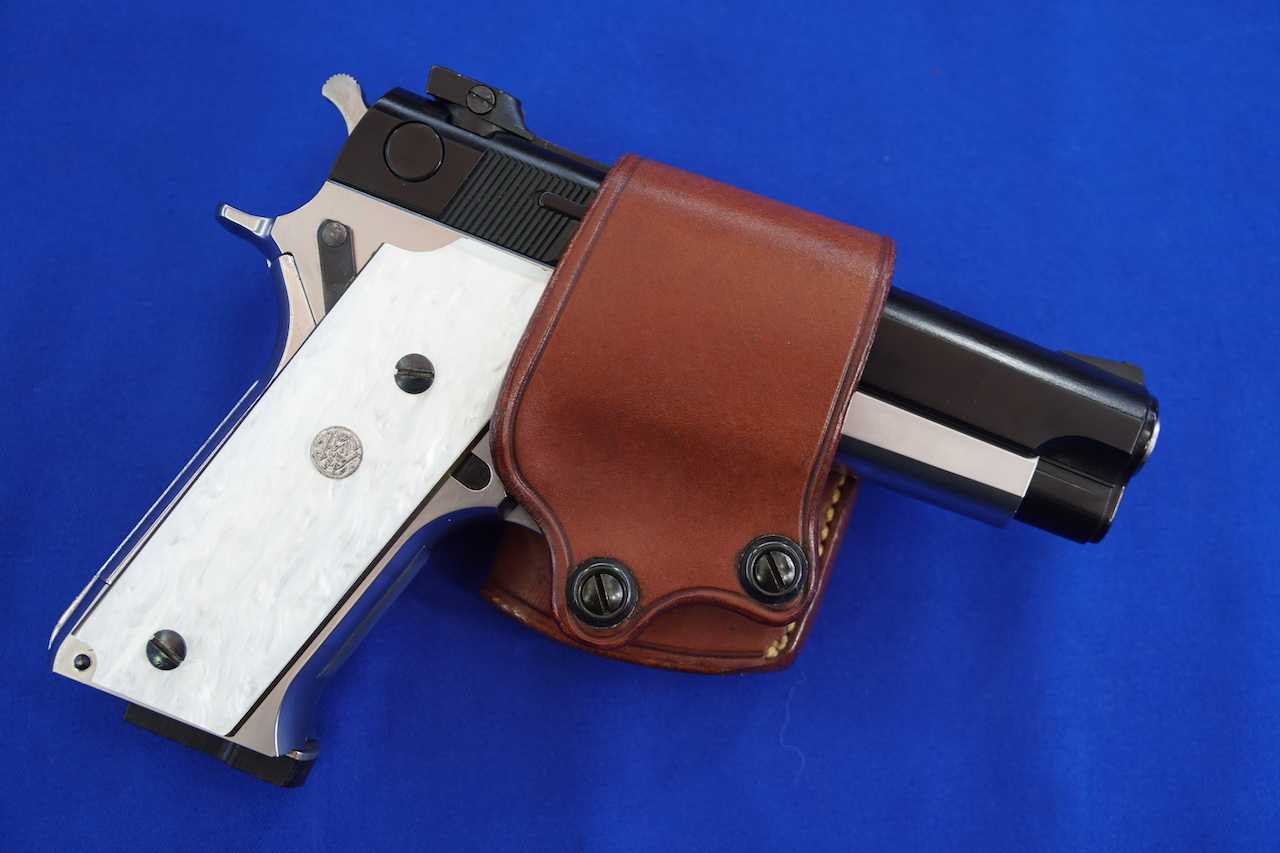 GALCO ヤキ ベルト スライドホルスター（Yaqui Slide Belt Holster 202