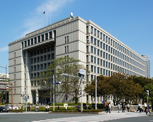 Osaka_City_Hall_-_01[1]_R.jpg
