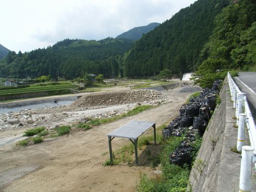 自然プール.jpg