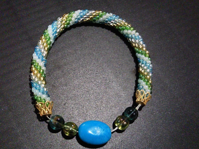 チューブクロッシェのブレスレット