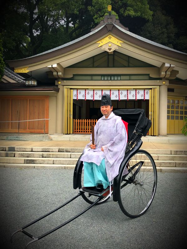 三の丸スクエア 舞遊の館様で新プロジェクト 護国神社で人力車安全祈願 福岡 博多 人力車出張サービスで思い出イベント あなたの夢を運びます 博多人力屋 楽天ブログ