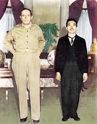 昭和天皇とマッカーサー