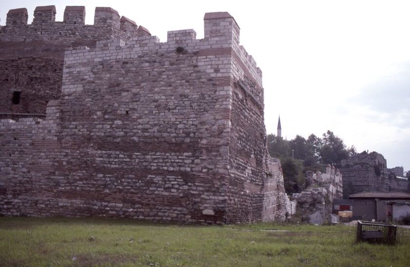 2012y07m18d_014433783.jpg