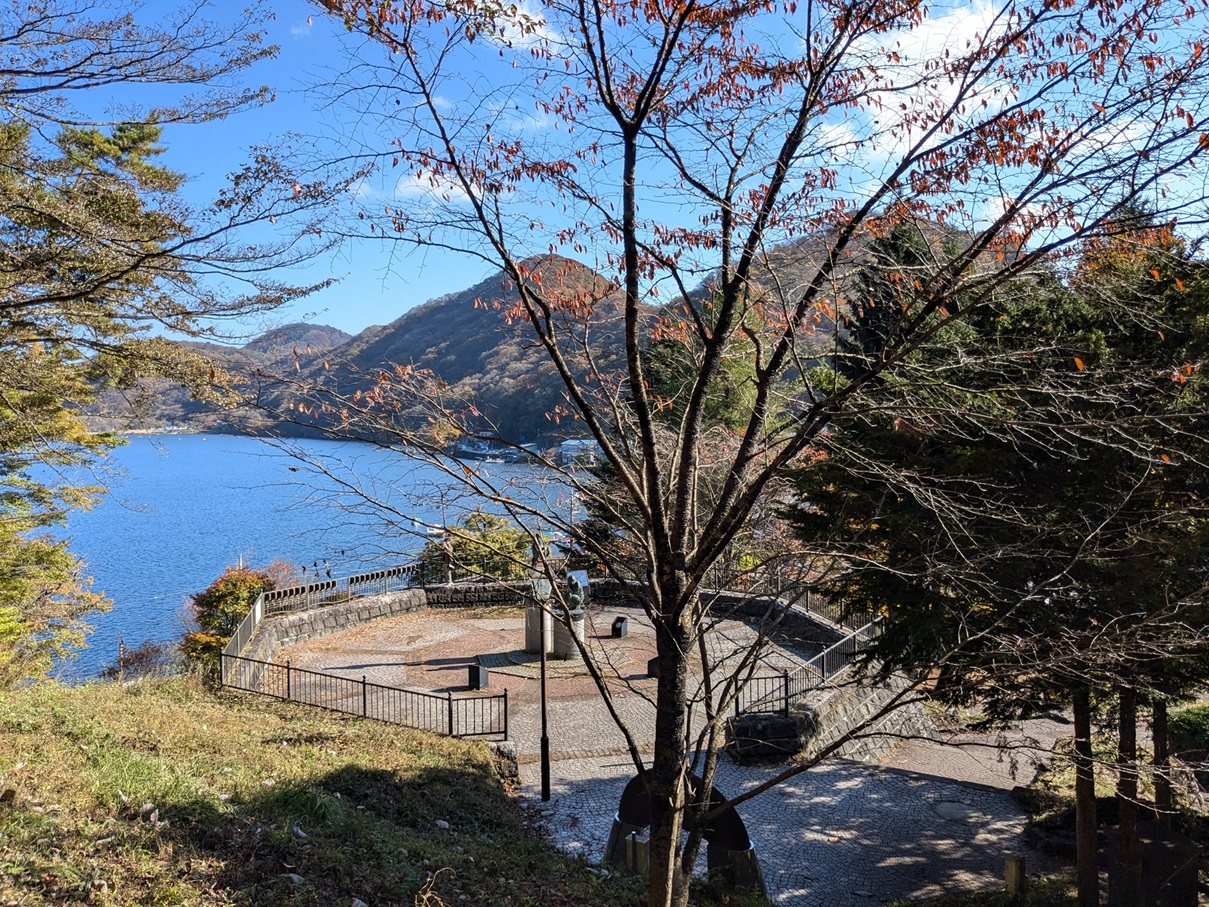 榛名湖の絶景スポット　榛名湖畔の宿 記念公園