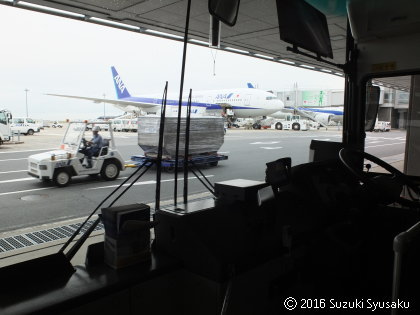 gr20160624-8-x100160-est-k-ado-haneda_airport.jpg