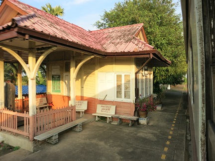 トンブリー駅へ26.jpg