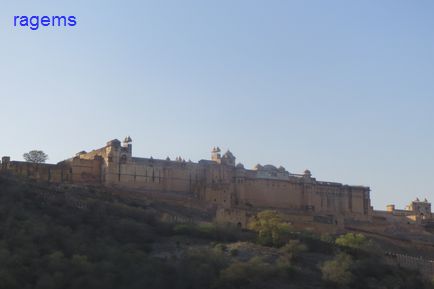 Jaipur castle.jpg