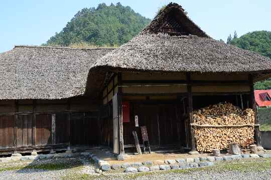 南郷の内山家