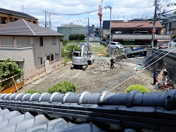 隣地の工事2017.5.27 (1).JPG