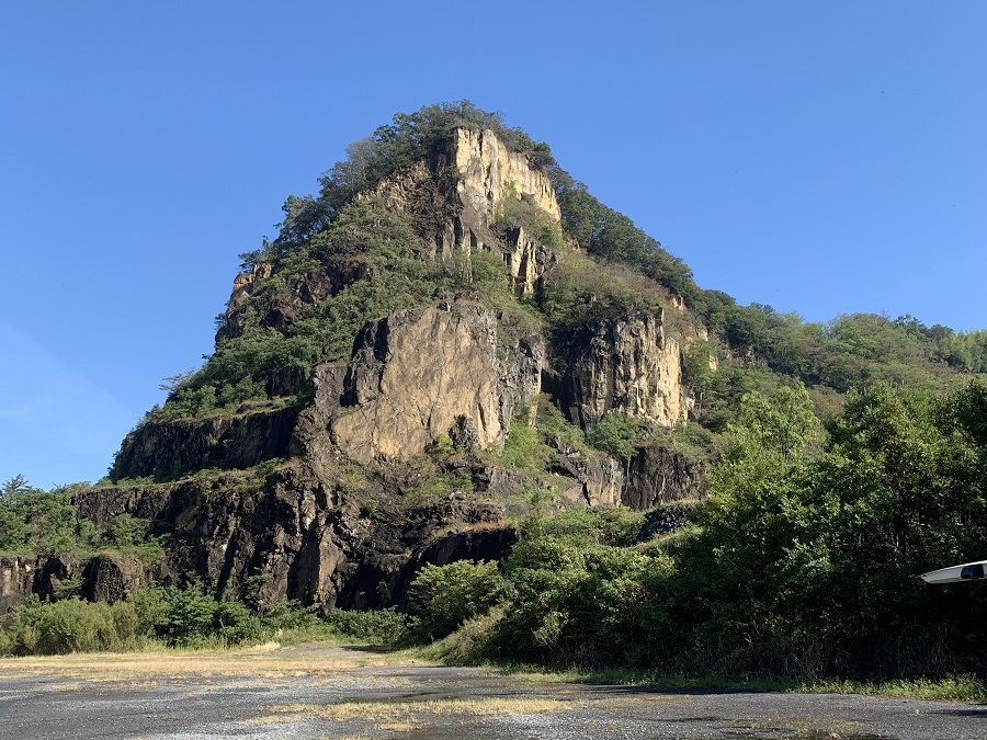 特撮の聖地 栃木市岩船山 岩峰の高さは たぶんおもしろいので よろしかったらどうぞ 楽天ブログ