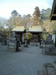 裏の神社