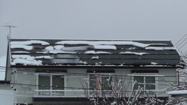 太陽光発電パネル　積雪