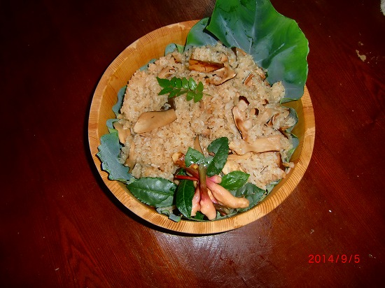 松茸ごはん 001.jpg