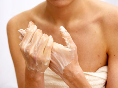 60-second-health-checks-10-moisturizer-sluなな.jpg